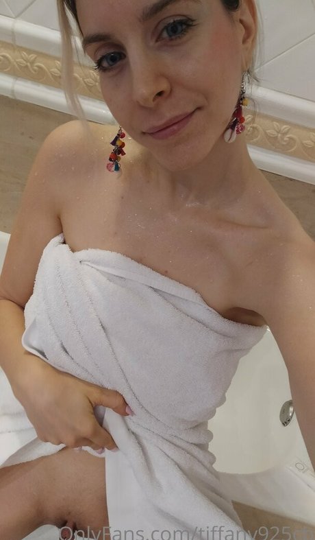 celinebbyx nice model pic