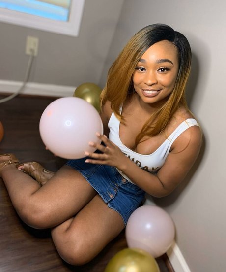 DefinedByKy nude model pics