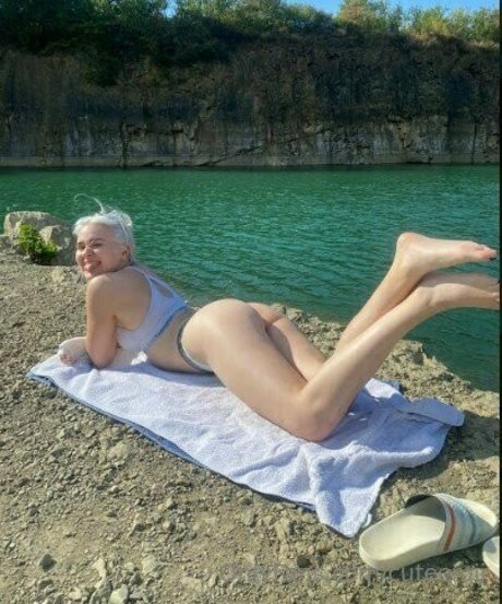 cuteemii pornstar exclusive photos