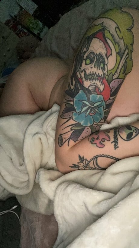 doing peachy pornstar naked picture