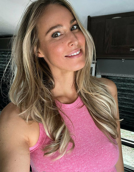 shut upshelbyfree actress galleries