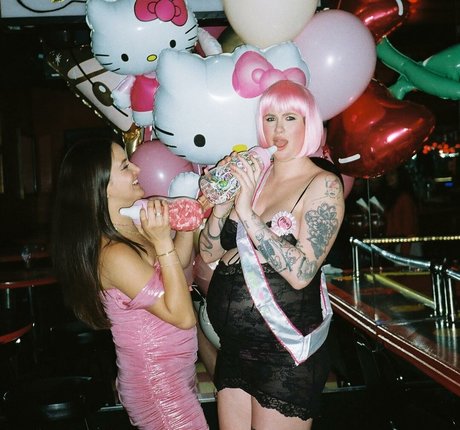 lesbian onlyfans xxx photos