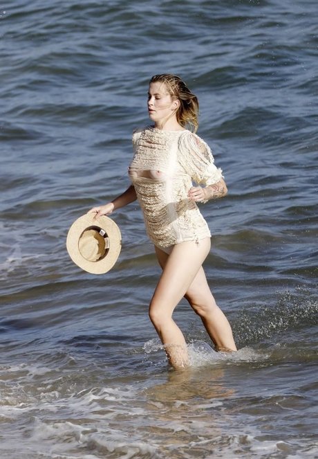 Ireland Baldwin pornstar sex img