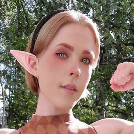 Nooramorph hot model pic
