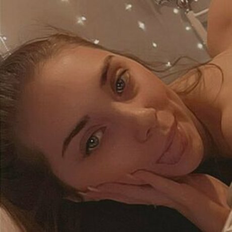 csummer18 naked star pic