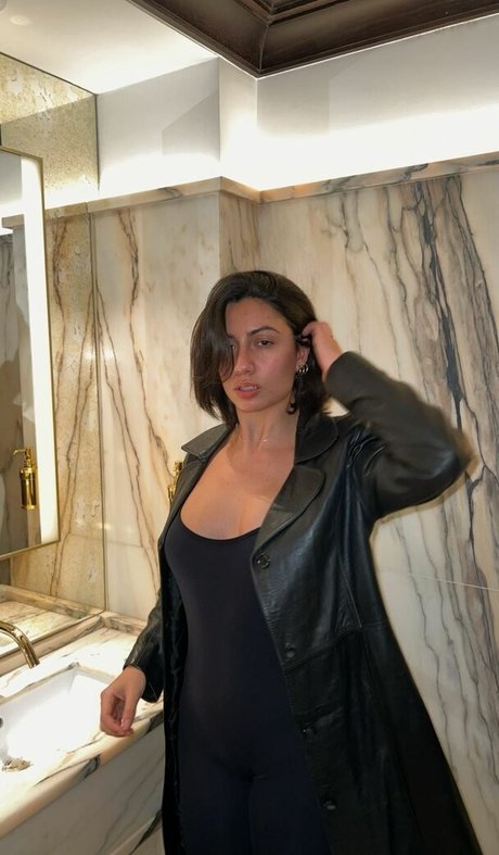 Maria Mood star exclusive pics