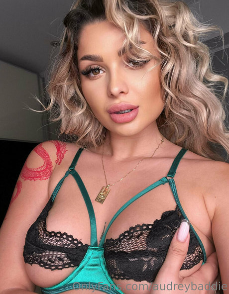 knees onlyfans beautiful xxx pictures