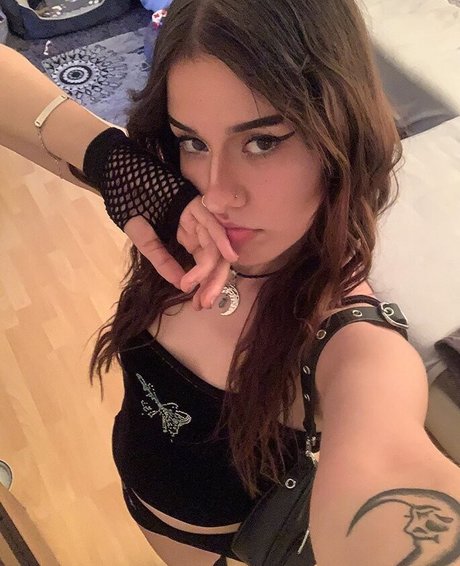 girlfrmthemoon222 pretty star gallery