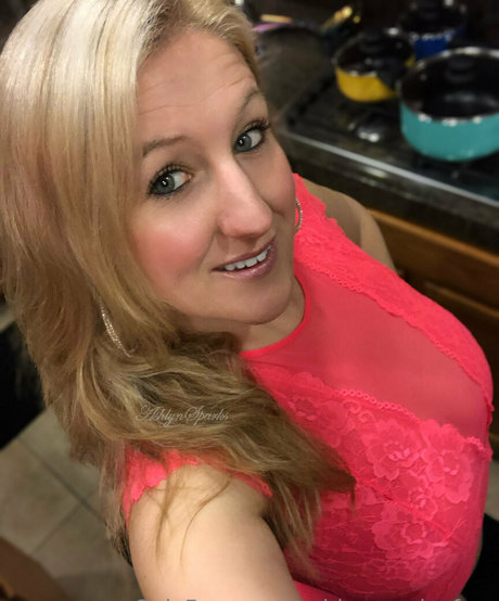 ashlynsparks free porn model galleries