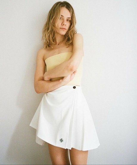 Dasha Nekrasova star nudes pic