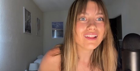 ASMR Carol perfect actress photo