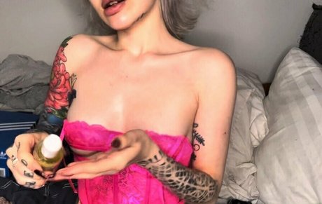 ellenaafree star pics