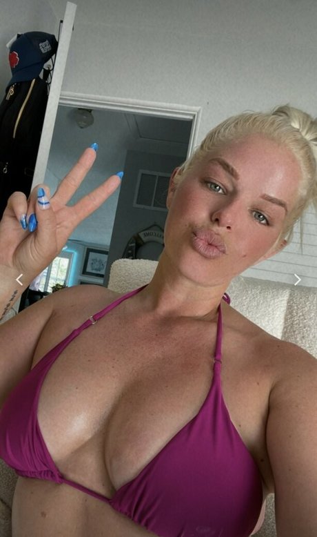sexy milf onlyfans free naked photo