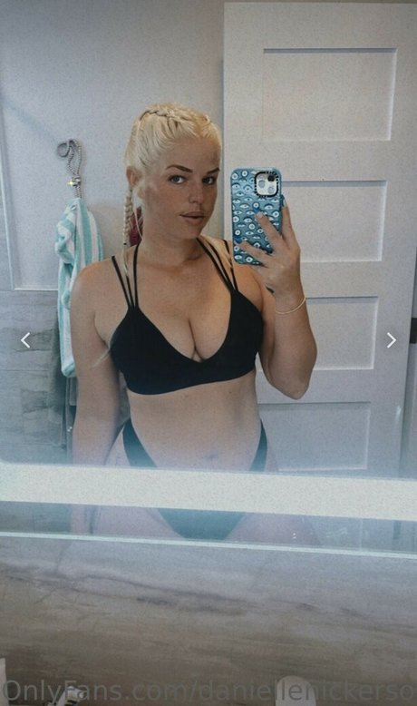 Danielle Nickerson pretty model galleries