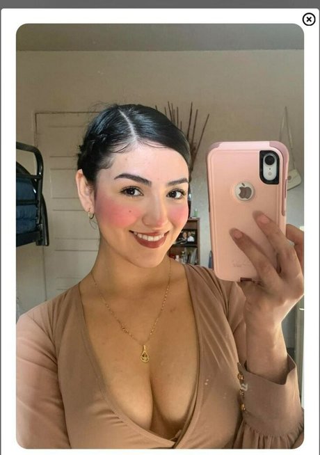kristalqr naked pornstar pic