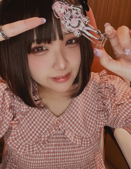 Yui Hiiragi top model pics