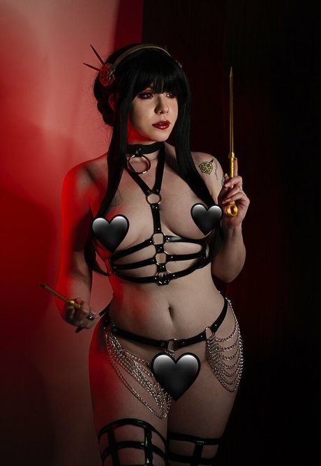 Kahsanoni hot model pic