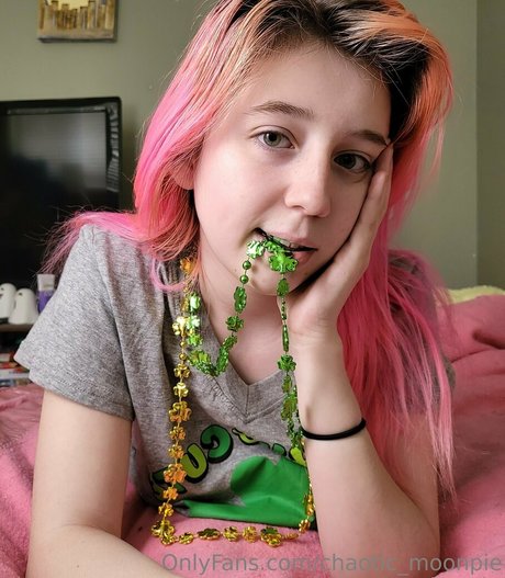 chaotic moonpie nude model pics