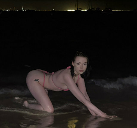 viiviperkelexoxo nude model picture