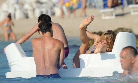 Sienna Miller porn actress galleries