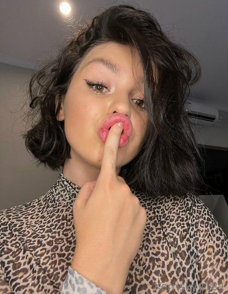 kerrisky erotic pornstar photo