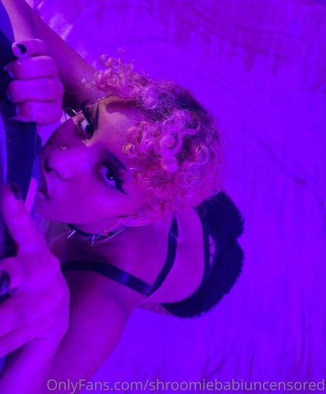 shroomiebabiuncensored pornstar nude picture