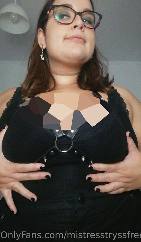 mistresstryss hot model photo