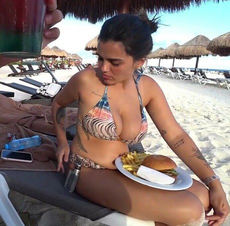 Sunaika Bruna star adult image