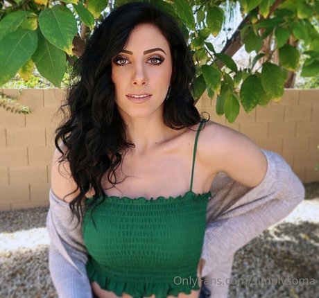 Simplysoma sexy star photos