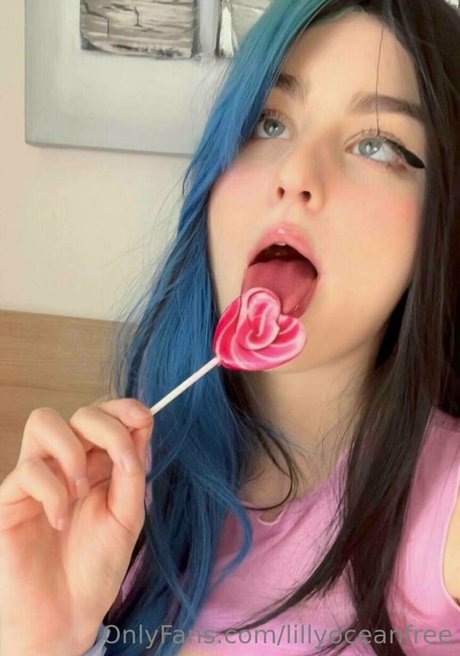 lillyoceanfree nudes model gallery