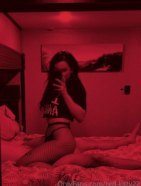 red kitty22 sex model img