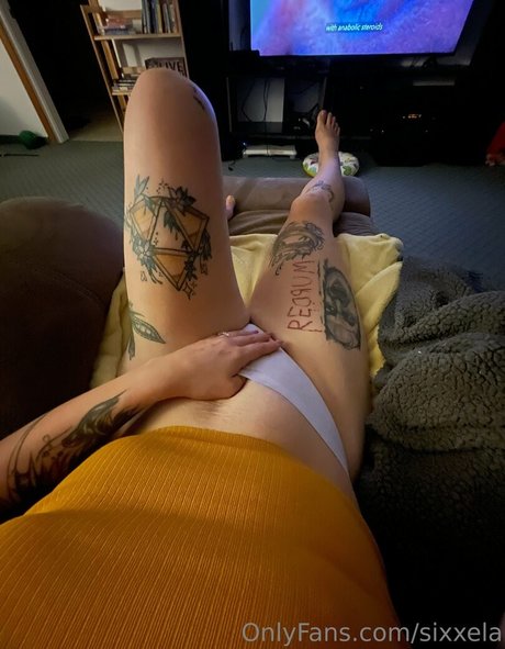 sixxela porn actress photo