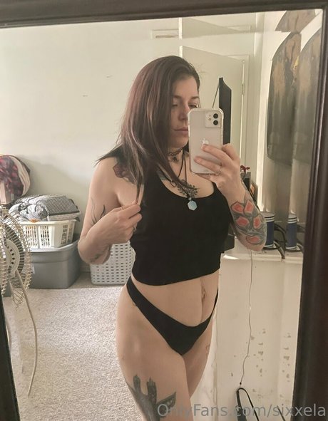 sixxela pornstar top pic