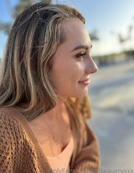 mikeaveryxxx hot pornstar image