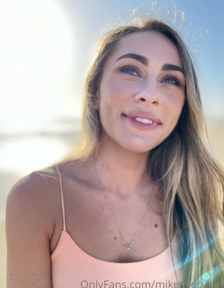 mikeaveryxxx naked model pics