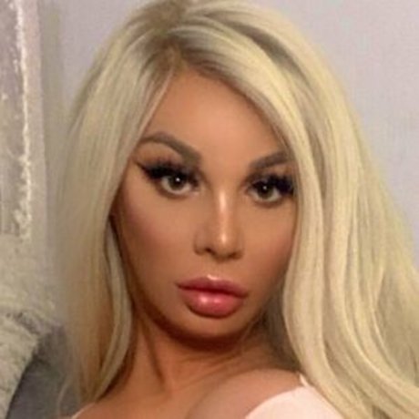 Lola Christina pornstar galleries