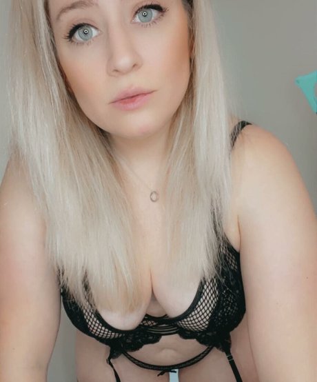 lottielushloves hd pornstar image