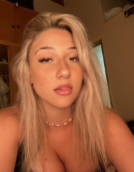 bbw shemale onlyfans erotic image