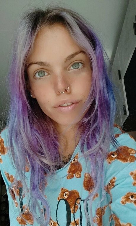 spicyrollersg pornstar nude photos