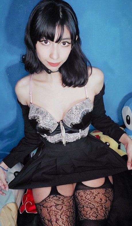Lilywaifu model xxx pic