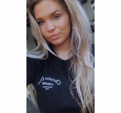 Joyce Straten top profile image