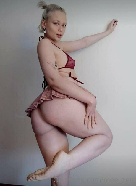 mee zee adult model photos