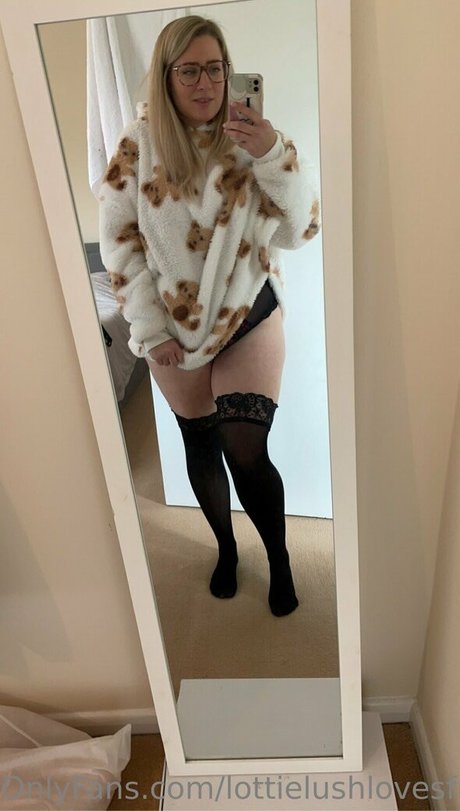 lottielushlovesfree pornstar hot archive
