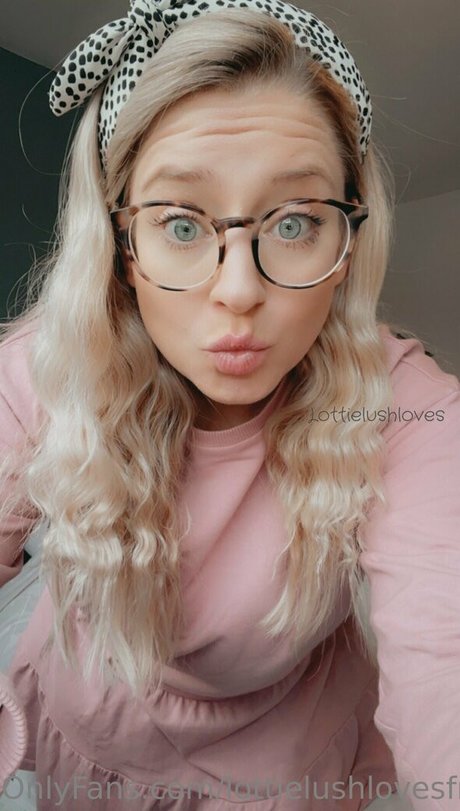 lottielushlovesfree naked model pictures