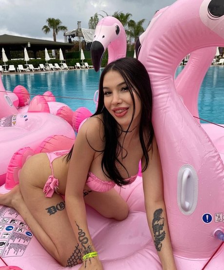 Hira Balci sex model pic