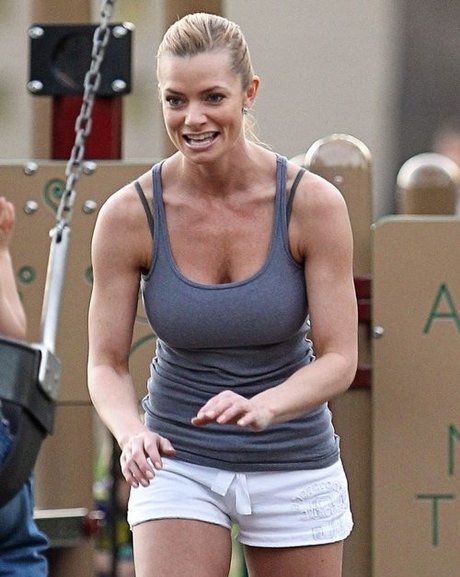Jaime Pressly model sex pic
