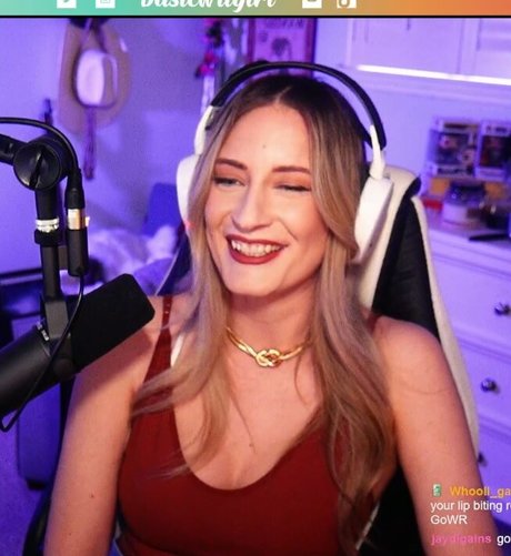 BasicWitGirl adult star photo