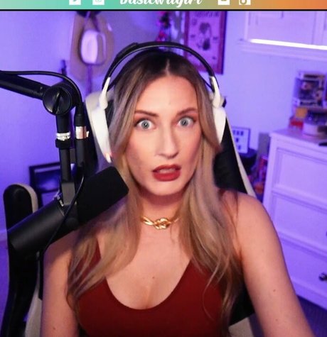 BasicWitGirl free star pictures