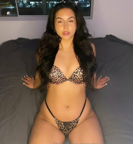 sweetsbellaxo high quality star img