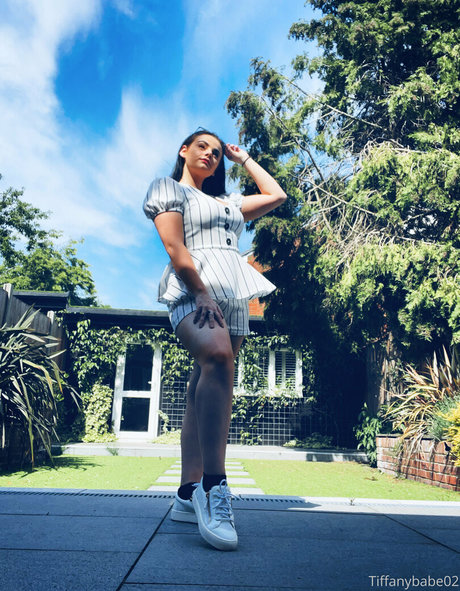famous girls onlyfans xxx archive
